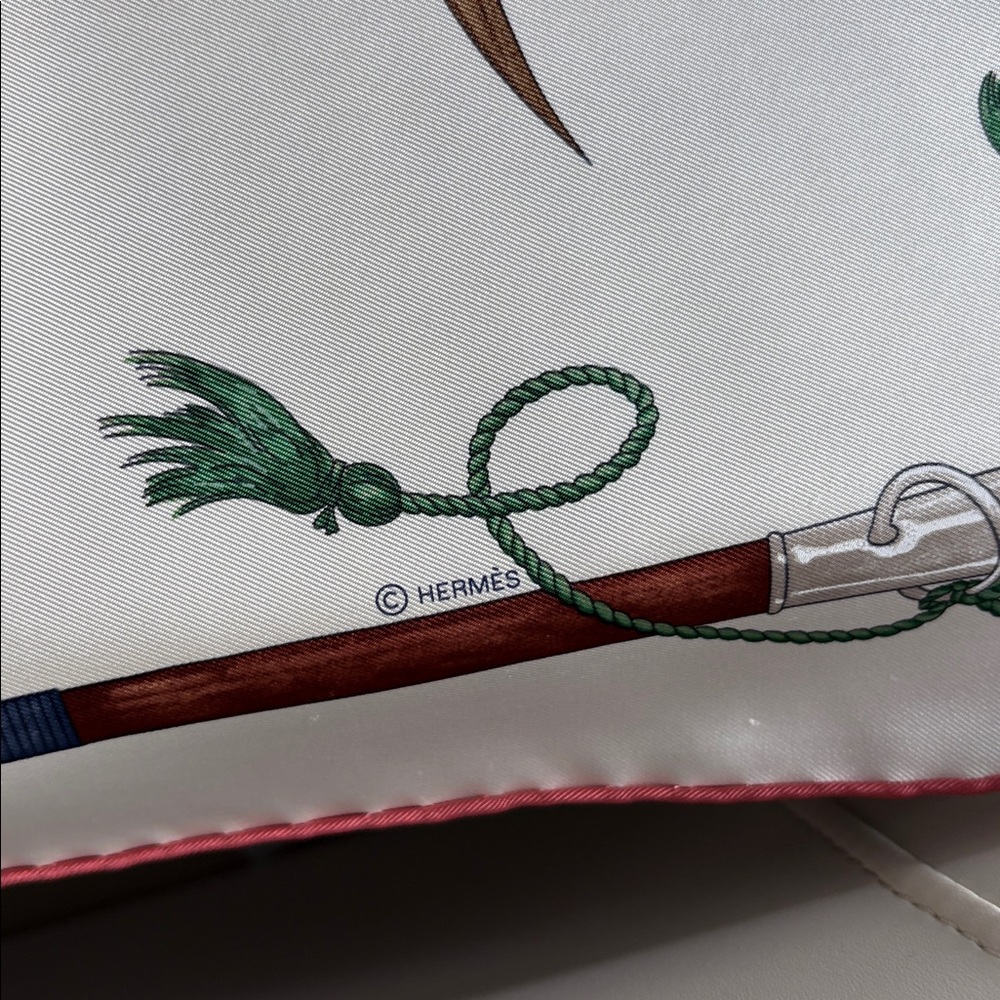 Brand new Hermes galop scarf 90 - Picture 6 of 7